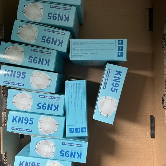 KN95 Masks - Picture 2 of 3